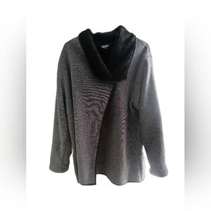 Women's Black and Gray Sweater